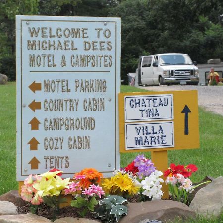 Michael Dee'S Motel East Durham Dış mekan fotoğraf