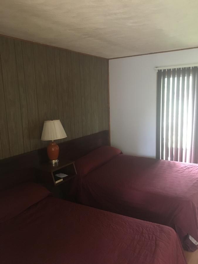 Michael Dee'S Motel East Durham Dış mekan fotoğraf