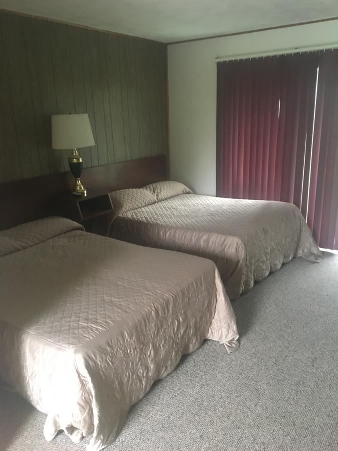 Michael Dee'S Motel East Durham Dış mekan fotoğraf